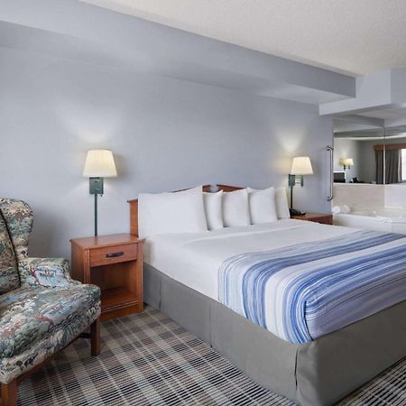 Americinn By Wyndham Stuart Екстер'єр фото