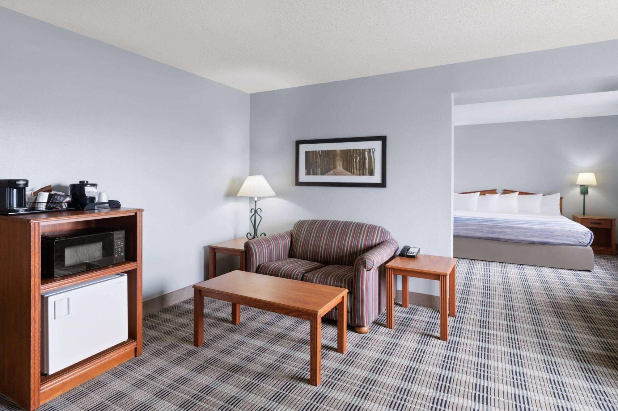 Americinn By Wyndham Stuart Екстер'єр фото